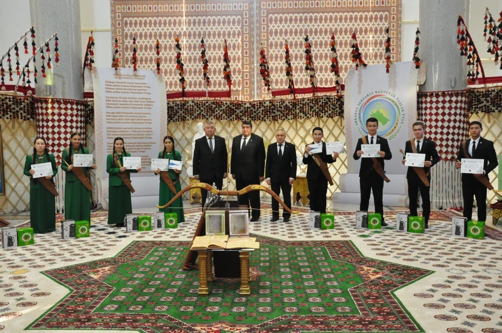 1ST AND 2ND SEMI-FINALS OF SEASON III OF THE «YOUNG MESSENGERS OF PEACE»